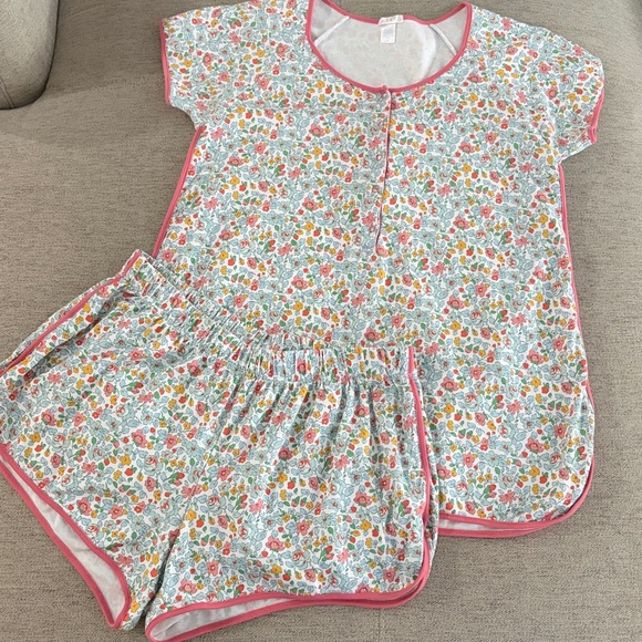 LAKE Other - Floral Print Women's Pajama Set